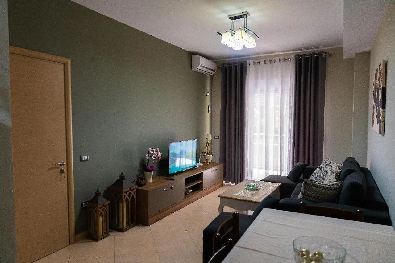 Daire Serena Apartaments Avlonya